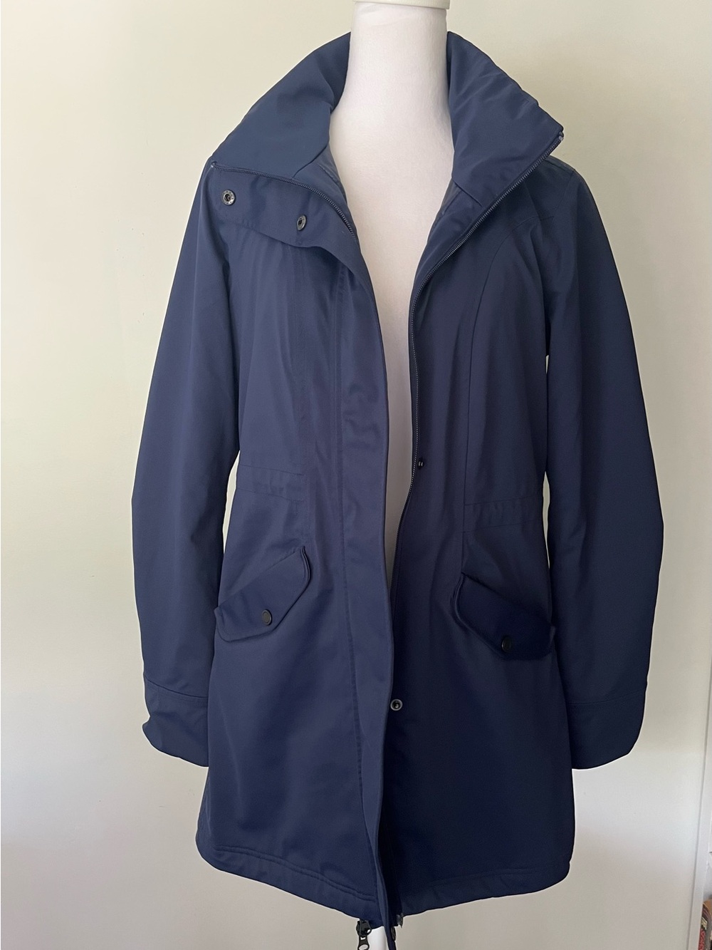 Athleta Navy Hooded all weather coat with Flap Pockets